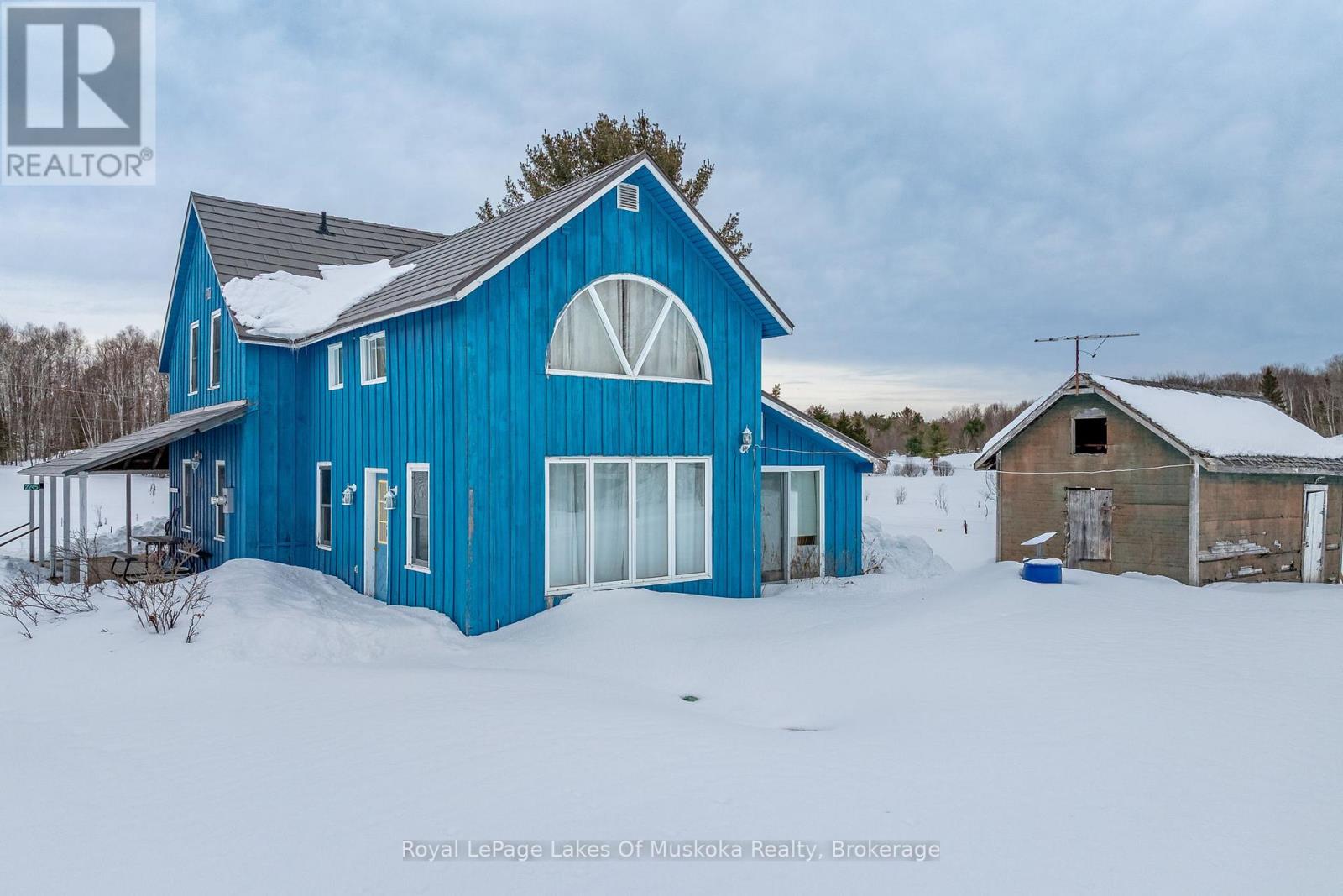 2245 Ahmic Lake Road, Magnetawan, Ontario  P0A 1P0 - Photo 36 - X12813328