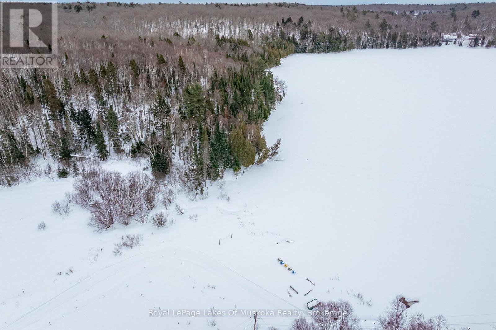 2245 Ahmic Lake Road, Magnetawan, Ontario  P0A 1P0 - Photo 41 - X12813328