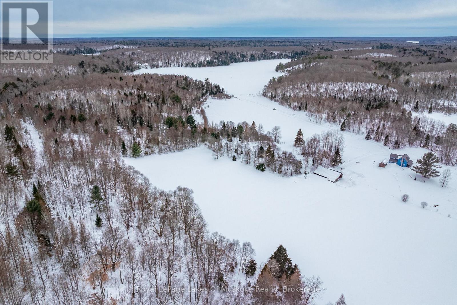 2245 Ahmic Lake Road, Magnetawan, Ontario  P0A 1P0 - Photo 50 - X12813328