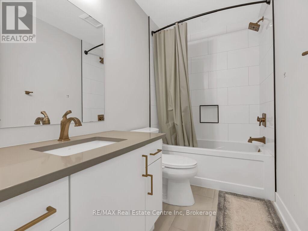 9 - 297 Whiting Street, Ingersoll, Ontario N5C 0E6 - Photo 8 - X12813380