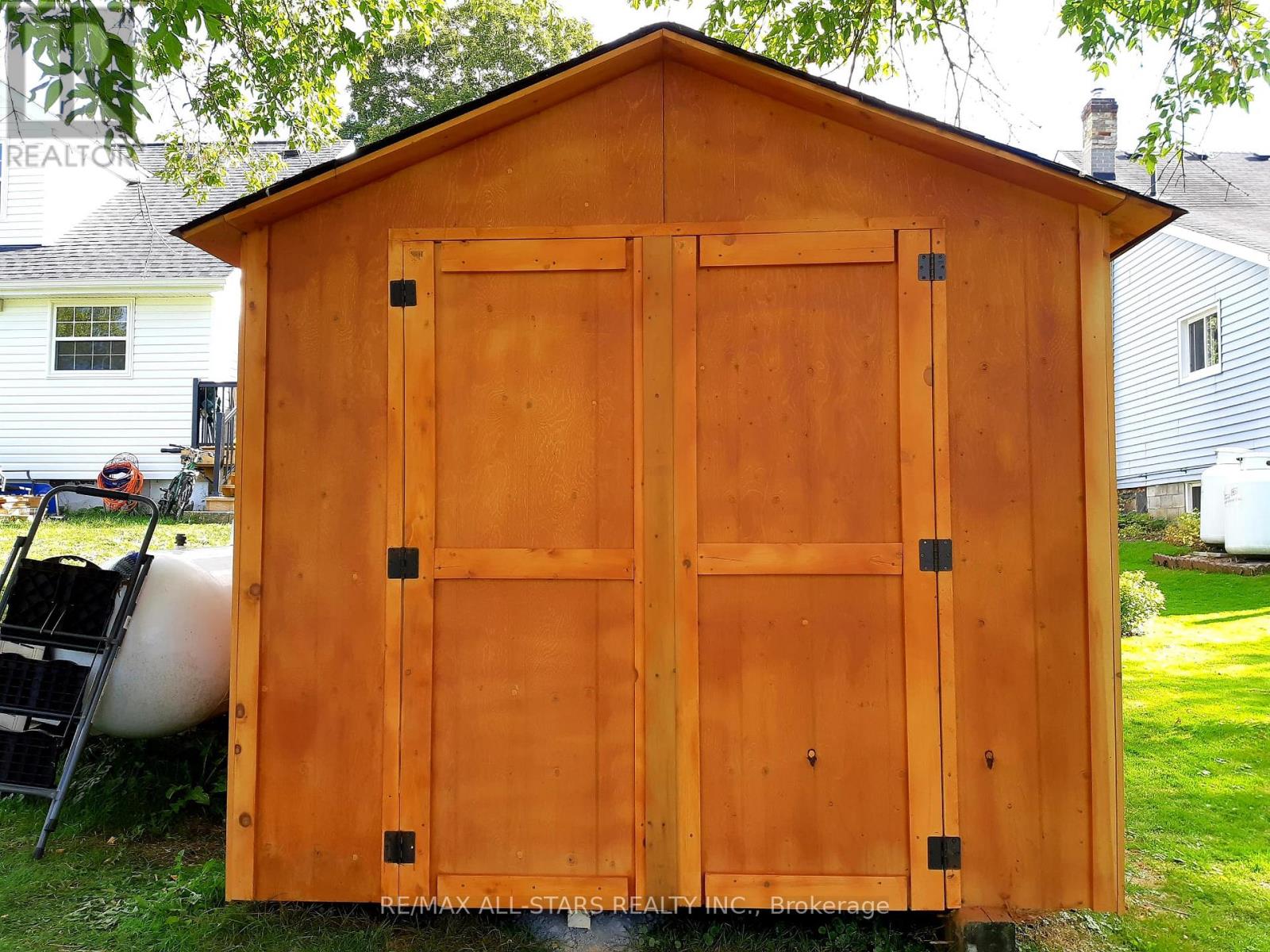 10268 Ravenshoe Road, Georgina, Ontario  L0C 1L0 - Photo 6 - N12813408