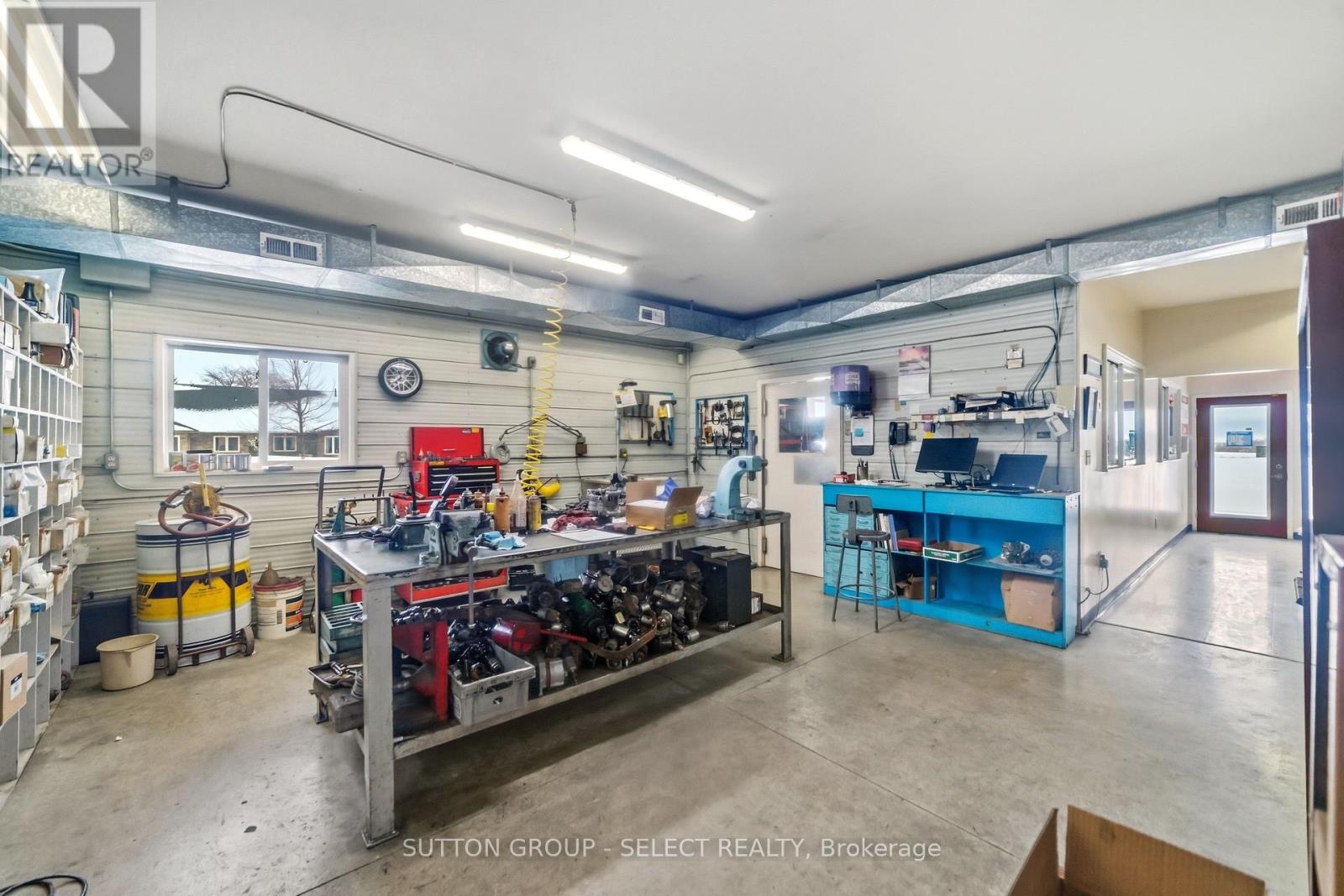 77242 London Road, Huron East, Ontario  N0M 1L0 - Photo 39 - X12813338