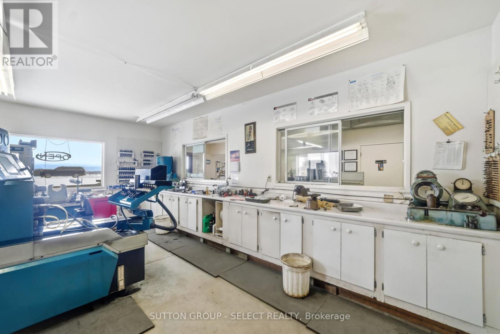 77242 London Road, Huron East, Ontario  N0M 1L0 - Photo 41 - X12813338