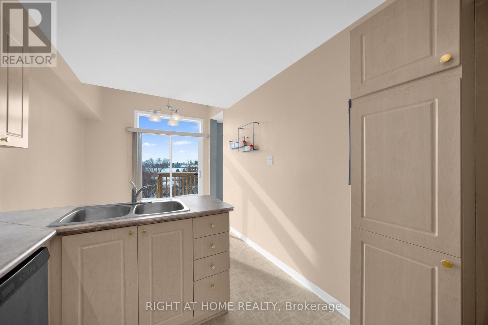 175 Kincardine Drive, Ottawa, Ontario  K2V 1A9 - Photo 12 - X12813364