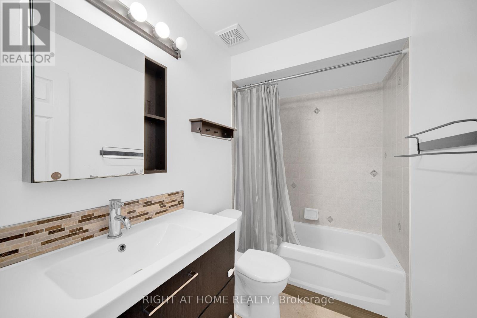 175 Kincardine Drive, Ottawa, Ontario  K2V 1A9 - Photo 21 - X12813364