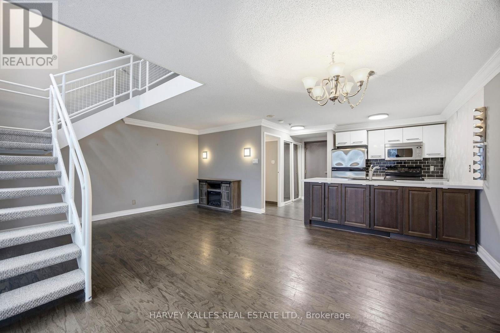 1805 - 10 Yonge Street, Toronto, Ontario  M5E 1R4 - Photo 14 - C12812818