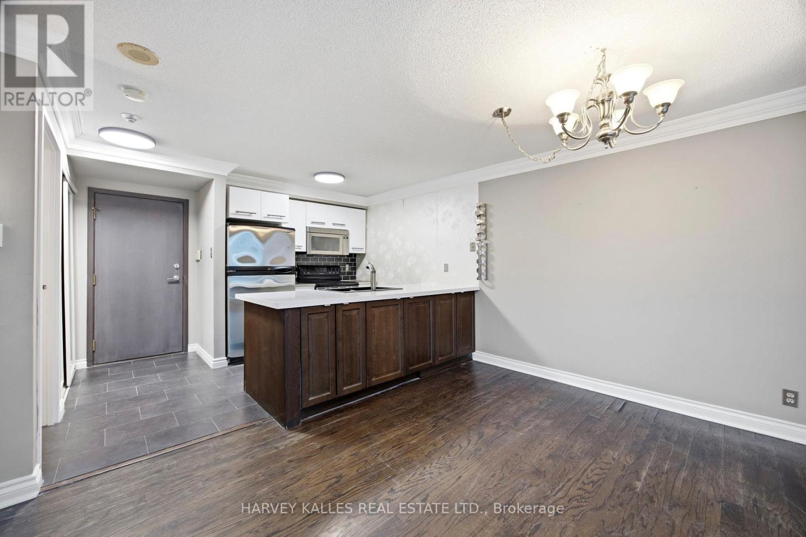 1805 - 10 Yonge Street, Toronto, Ontario  M5E 1R4 - Photo 13 - C12812818