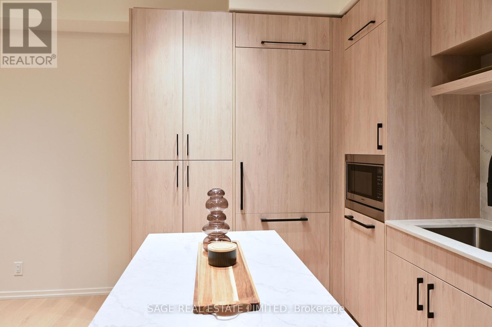 101 - 109 Erskine Avenue, Toronto, Ontario  M4P 1Y5 - Photo 11 - C12813410