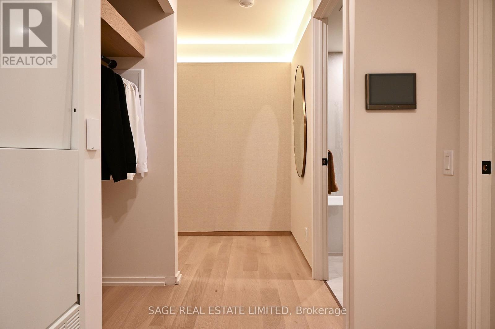 101 - 109 Erskine Avenue, Toronto, Ontario  M4P 1Y5 - Photo 4 - C12813410