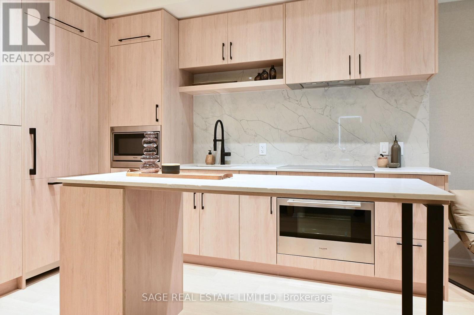 101 - 109 Erskine Avenue, Toronto, Ontario  M4P 1Y5 - Photo 8 - C12813410