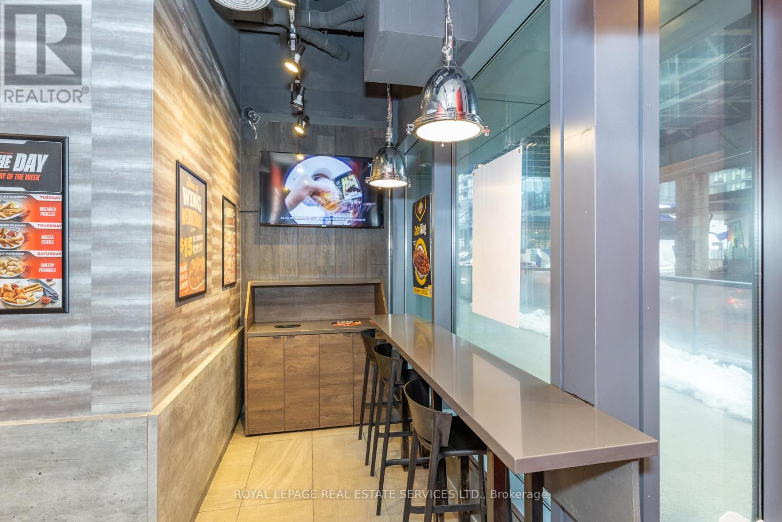 22b - 22 Bathurst Street, Toronto, Ontario  M5V 0G8 - Photo 10 - C12813464