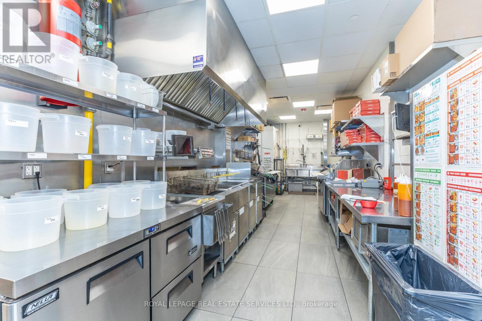 22b - 22 Bathurst Street, Toronto, Ontario  M5V 0G8 - Photo 17 - C12813464