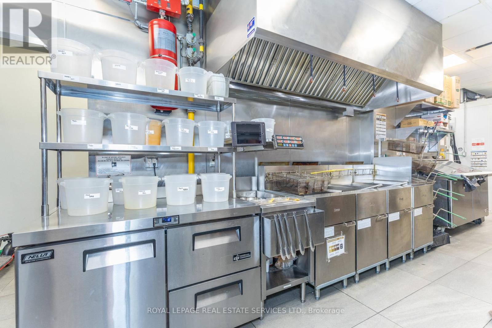 22b - 22 Bathurst Street, Toronto, Ontario  M5V 0G8 - Photo 18 - C12813464