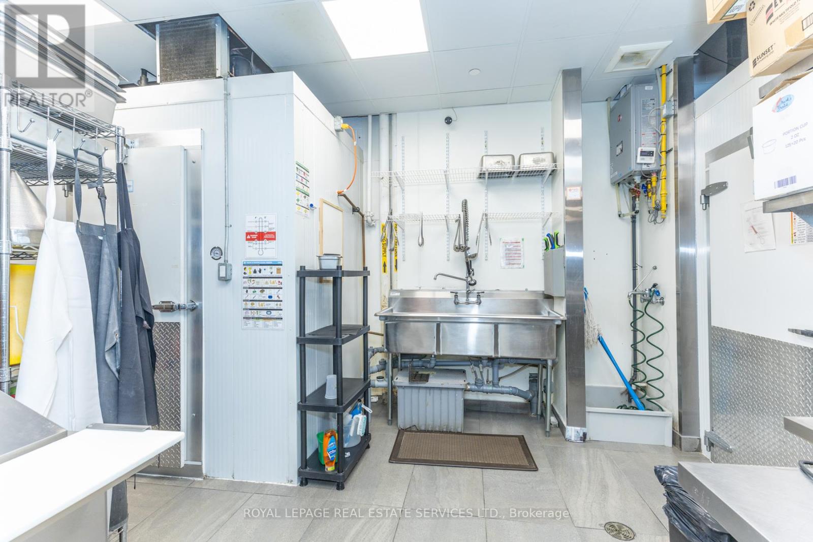 22b - 22 Bathurst Street, Toronto, Ontario  M5V 0G8 - Photo 22 - C12813464