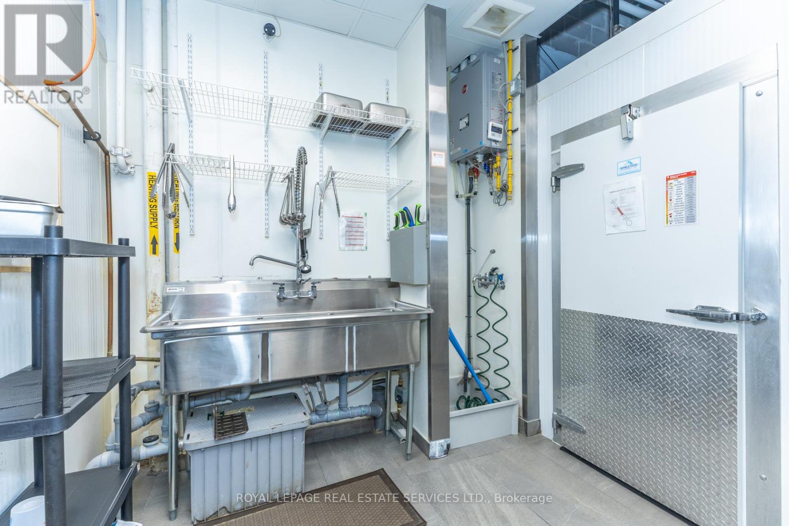 22b - 22 Bathurst Street, Toronto, Ontario  M5V 0G8 - Photo 23 - C12813464