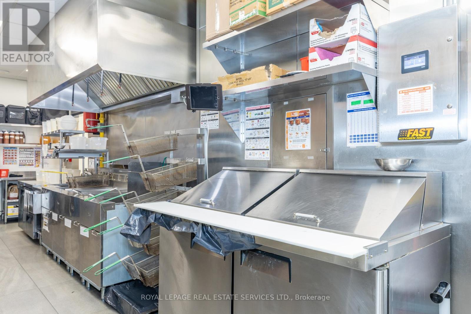 22b - 22 Bathurst Street, Toronto, Ontario  M5V 0G8 - Photo 29 - C12813464