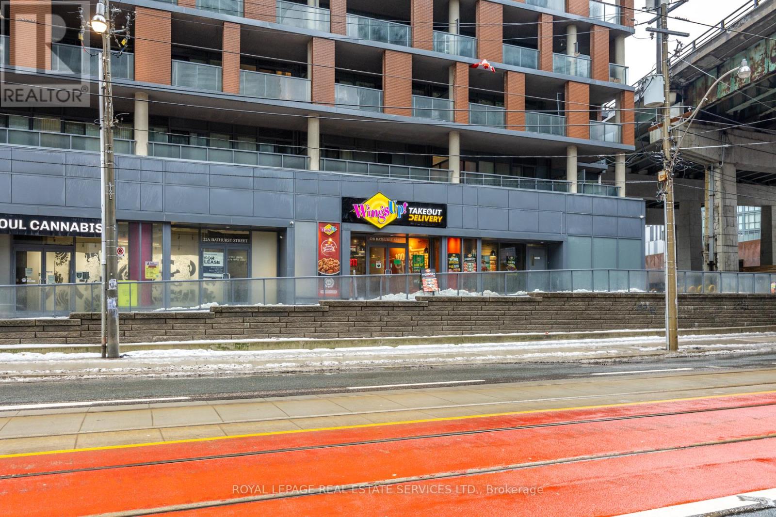 22b - 22 Bathurst Street, Toronto, Ontario  M5V 0G8 - Photo 3 - C12813464