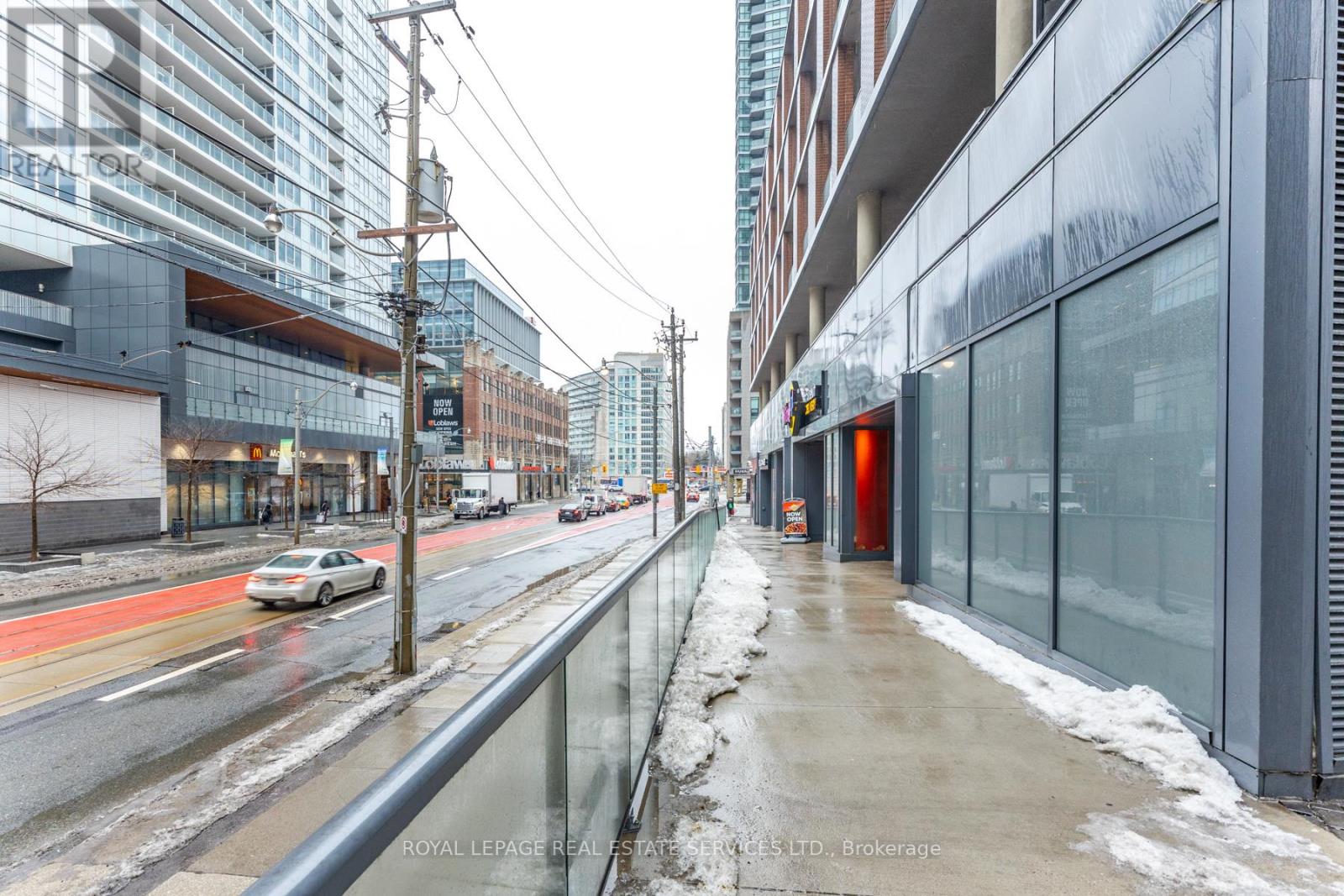 22b - 22 Bathurst Street, Toronto, Ontario  M5V 0G8 - Photo 5 - C12813464