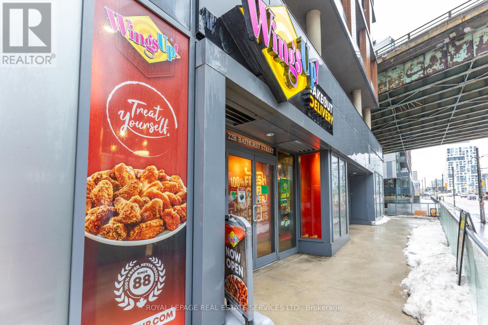 22b - 22 Bathurst Street, Toronto, Ontario  M5V 0G8 - Photo 6 - C12813464