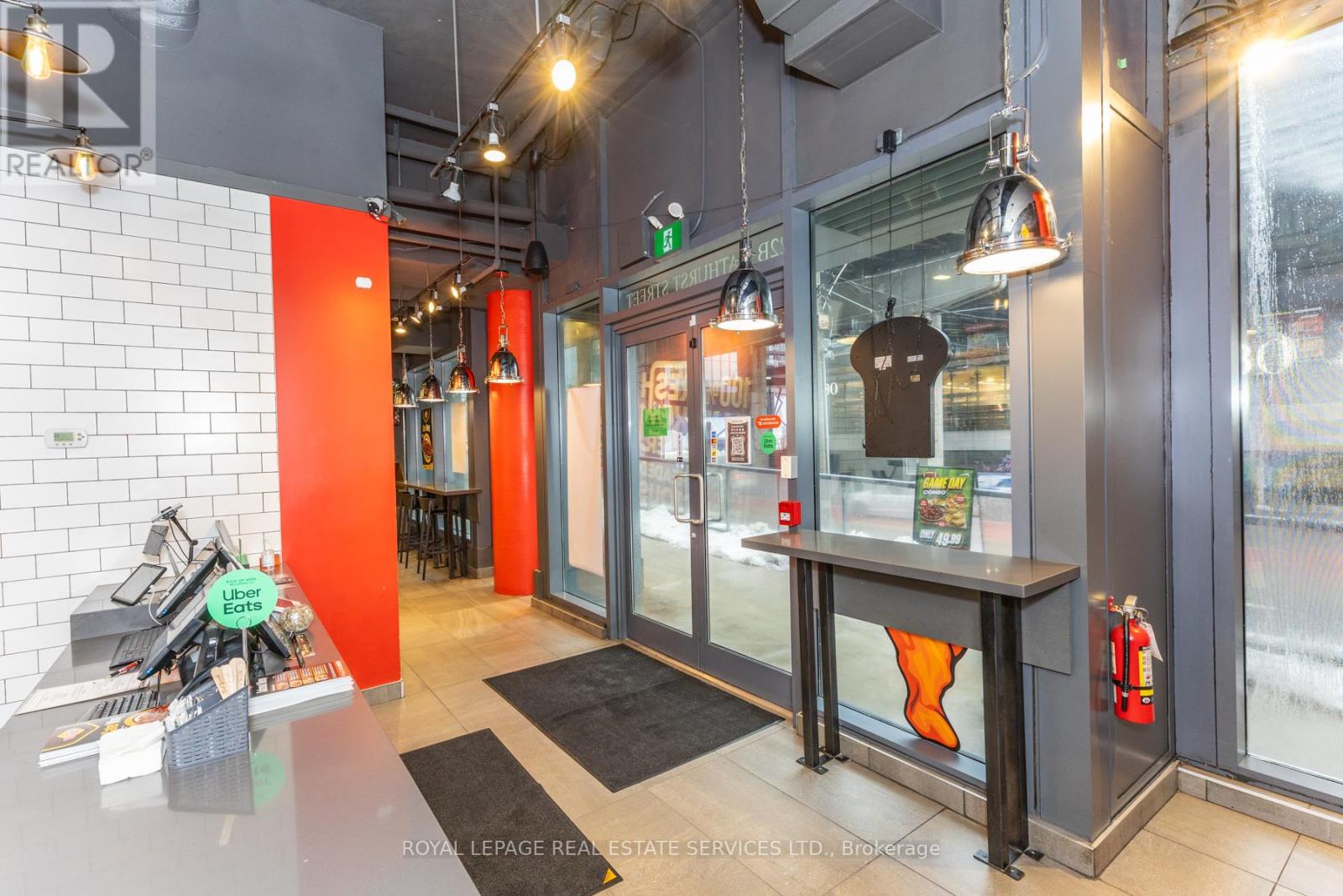 22b - 22 Bathurst Street, Toronto, Ontario  M5V 0G8 - Photo 9 - C12813464