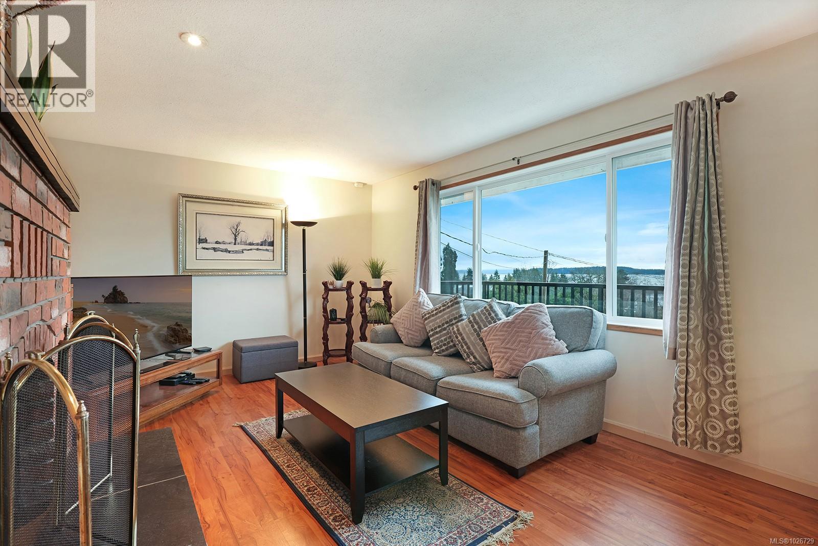 5497 Tappin St, Union Bay, British Columbia V0R 3B0 - Photo 7 - 1026729