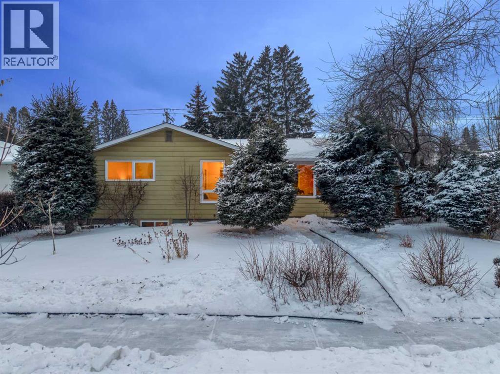 111 Cambrian Drive Nw, Calgary, Alberta  T2K 1P5 - Photo 1 - A2285155