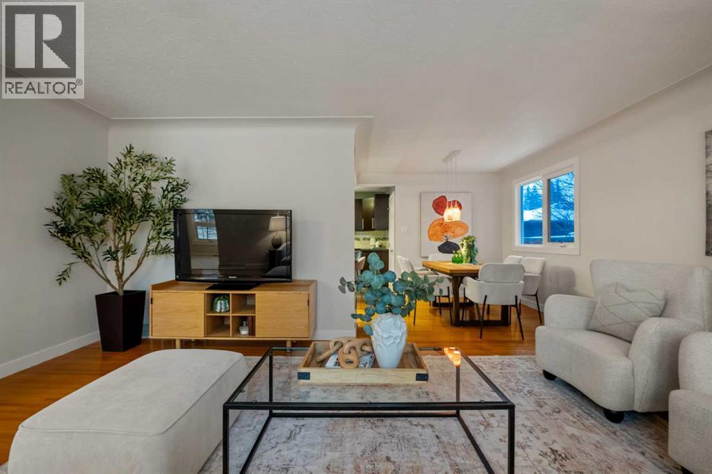 111 Cambrian Drive Nw, Calgary, Alberta  T2K 1P5 - Photo 5 - A2285155