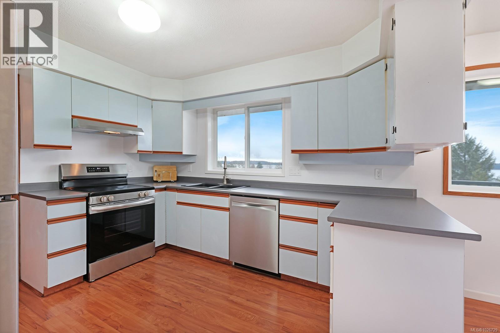 5497 Tappin St, Union Bay, British Columbia V0R 3B0 - Photo 16 - 1026729