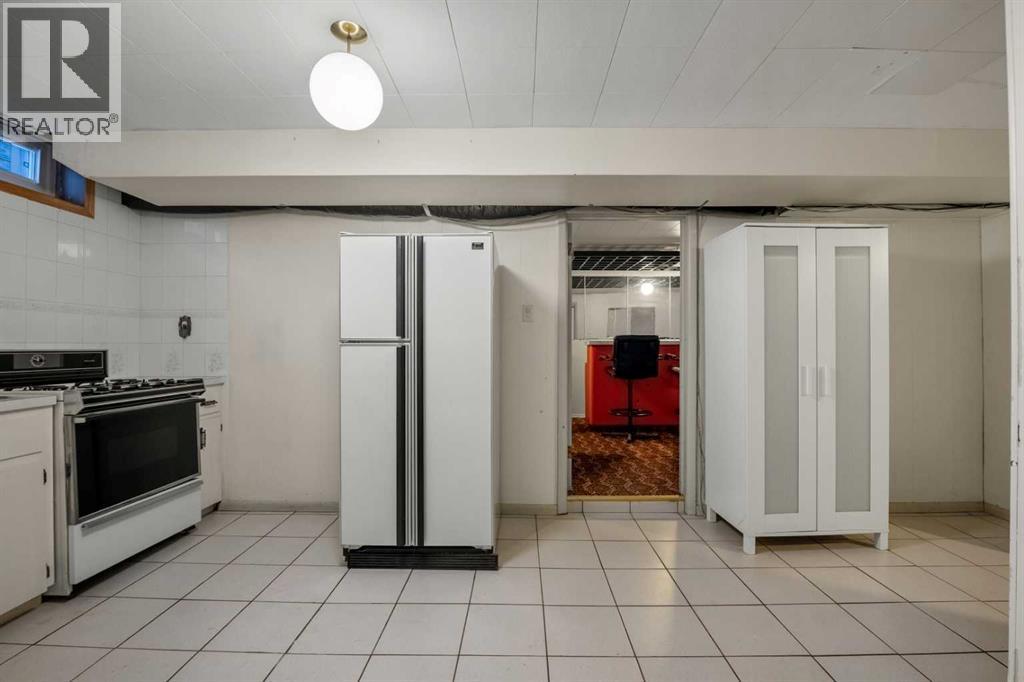 111 Cambrian Drive Nw, Calgary, Alberta  T2K 1P5 - Photo 24 - A2285155