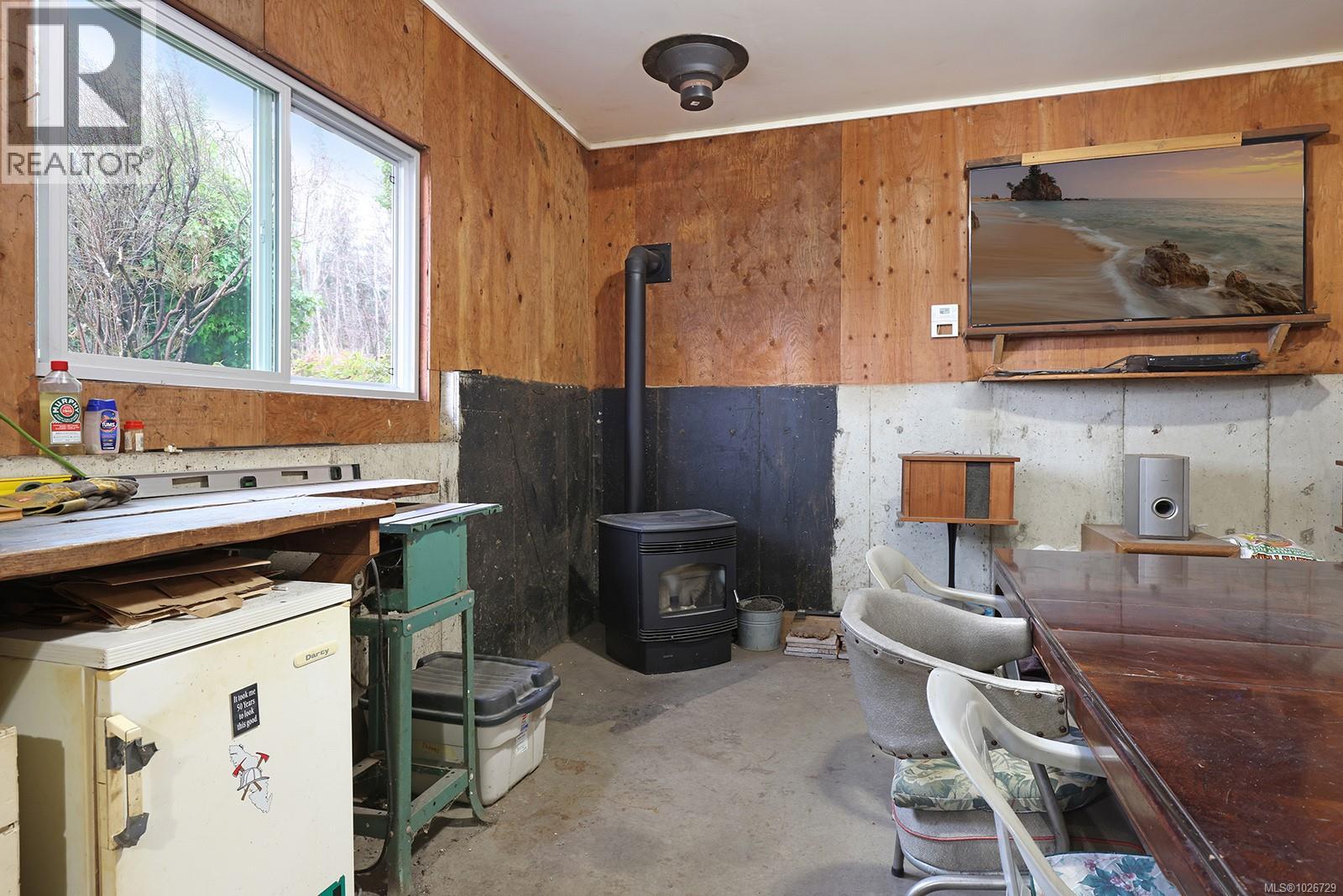 5497 Tappin St, Union Bay, British Columbia V0R 3B0 - Photo 35 - 1026729