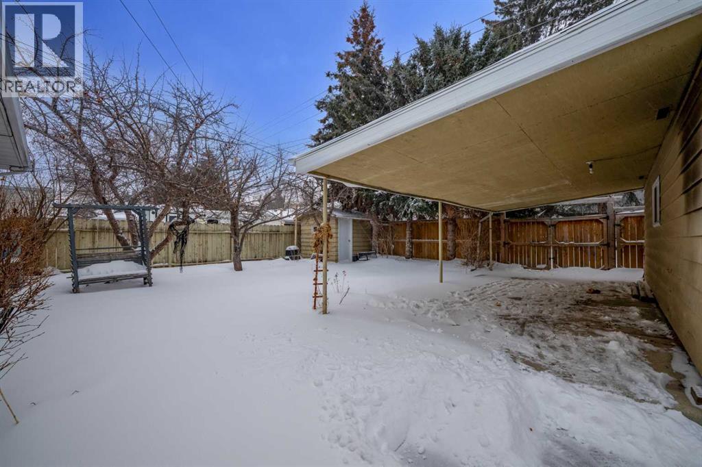 111 Cambrian Drive Nw, Calgary, Alberta  T2K 1P5 - Photo 35 - A2285155