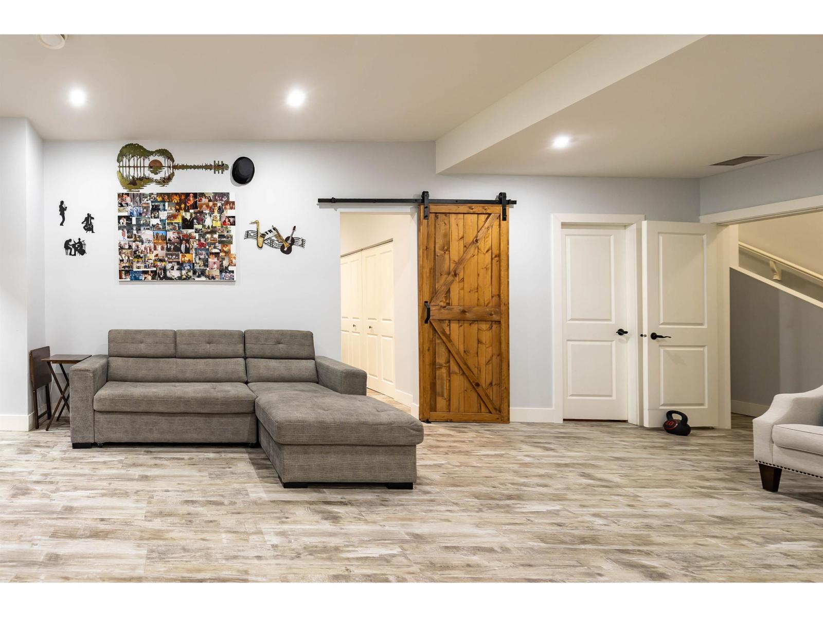 32574 Ross Drive, Mission, British Columbia  V2V 0G1 - Photo 31 - R3092343