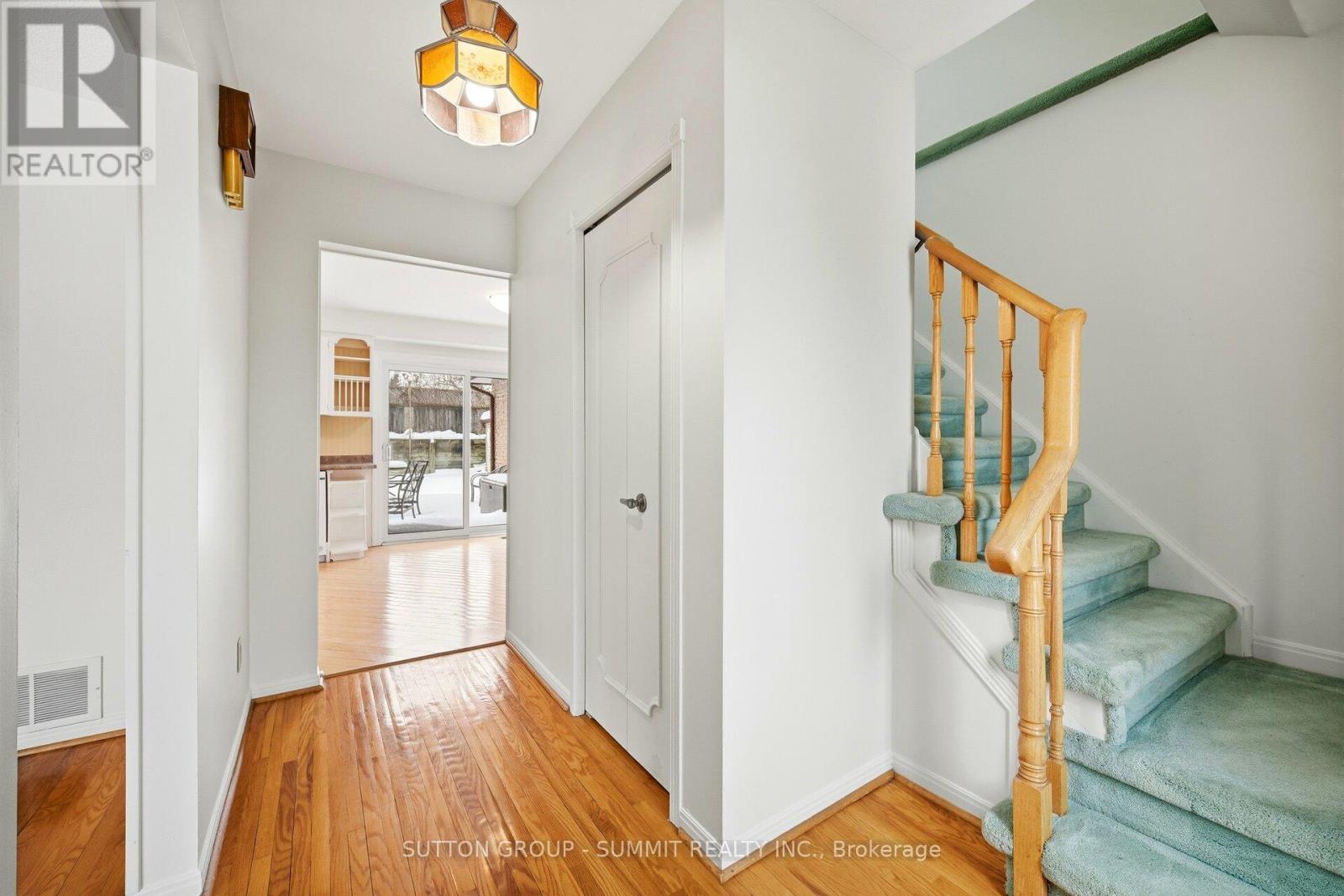 506 Petticoat Lane, Pickering, Ontario  L1W 3J1 - Photo 4 - E12813454