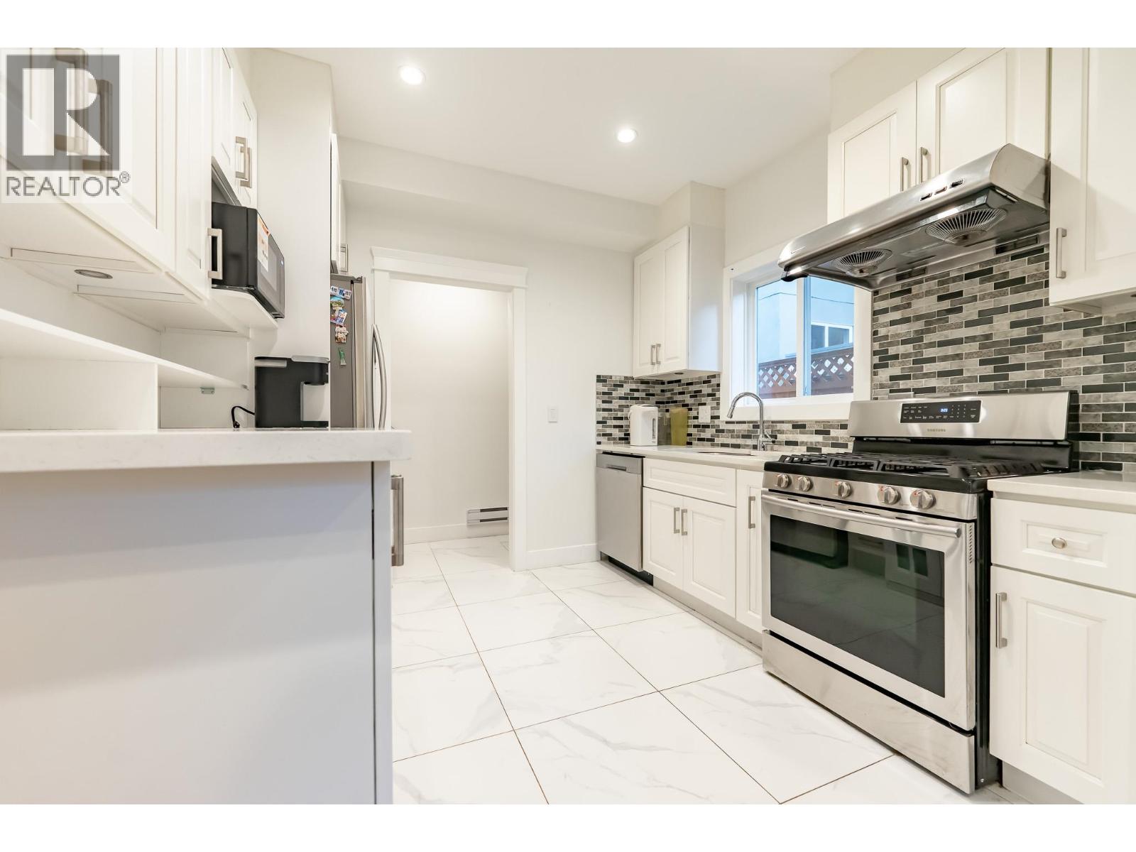 5258 Norfolk Street, Burnaby, British Columbia  V5G 1G2 - Photo 8 - R3092629