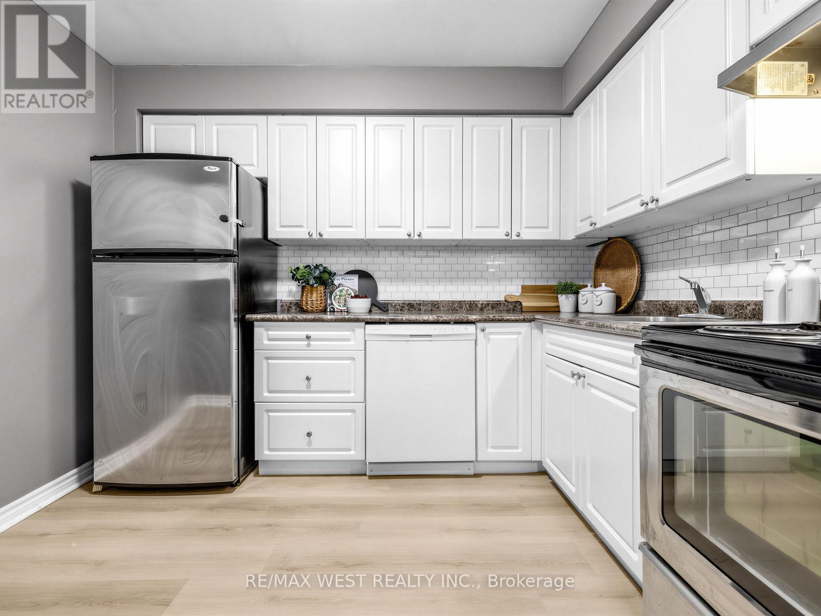 117 - 246 Milestone Crescent, Aurora, Ontario  L4G 3M2 - Photo 8 - N12813388