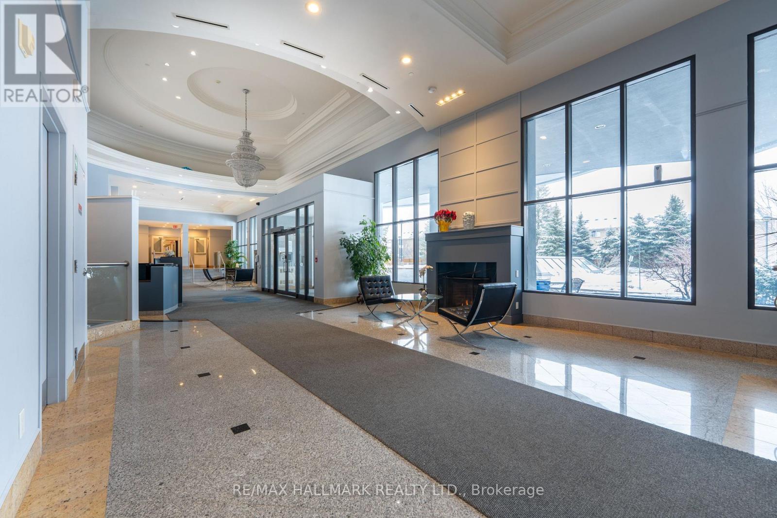 304 - 11121 Yonge Street, Richmond Hill, Ontario  L4C 0S7 - Photo 3 - N12813446