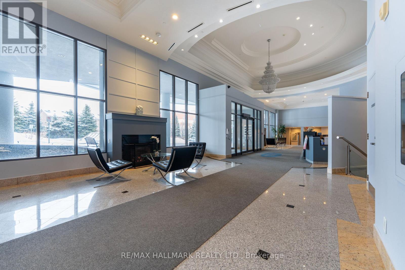 304 - 11121 Yonge Street, Richmond Hill, Ontario  L4C 0S7 - Photo 4 - N12813446