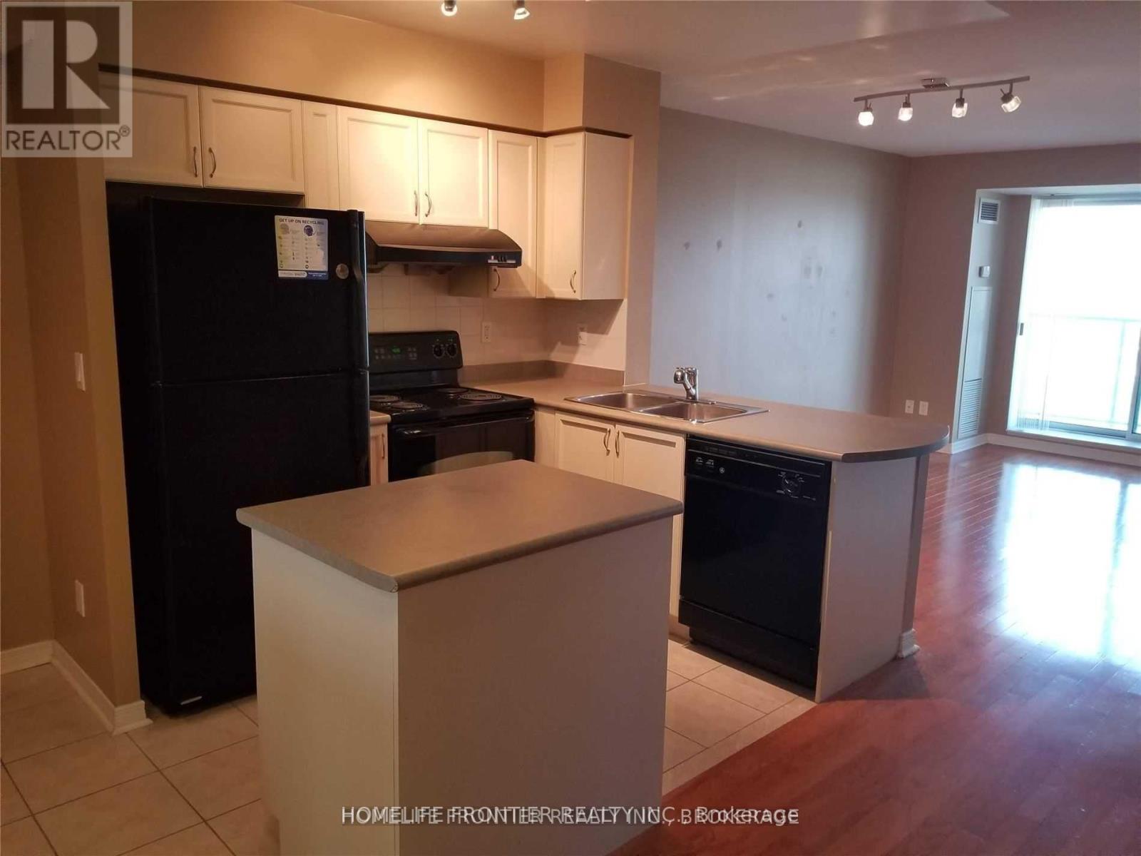 Lph07 - 11 Oneida Crescent, Richmond Hill, Ontario  L4B 0A1 - Photo 3 - N12813494