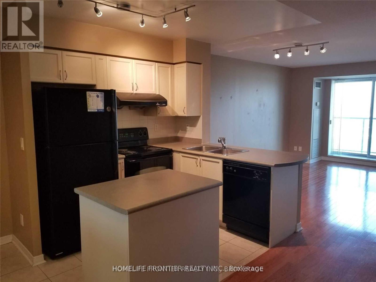 Lph07 - 11 Oneida Crescent, Richmond Hill, Ontario  L4B 0A1 - Photo 4 - N12813494