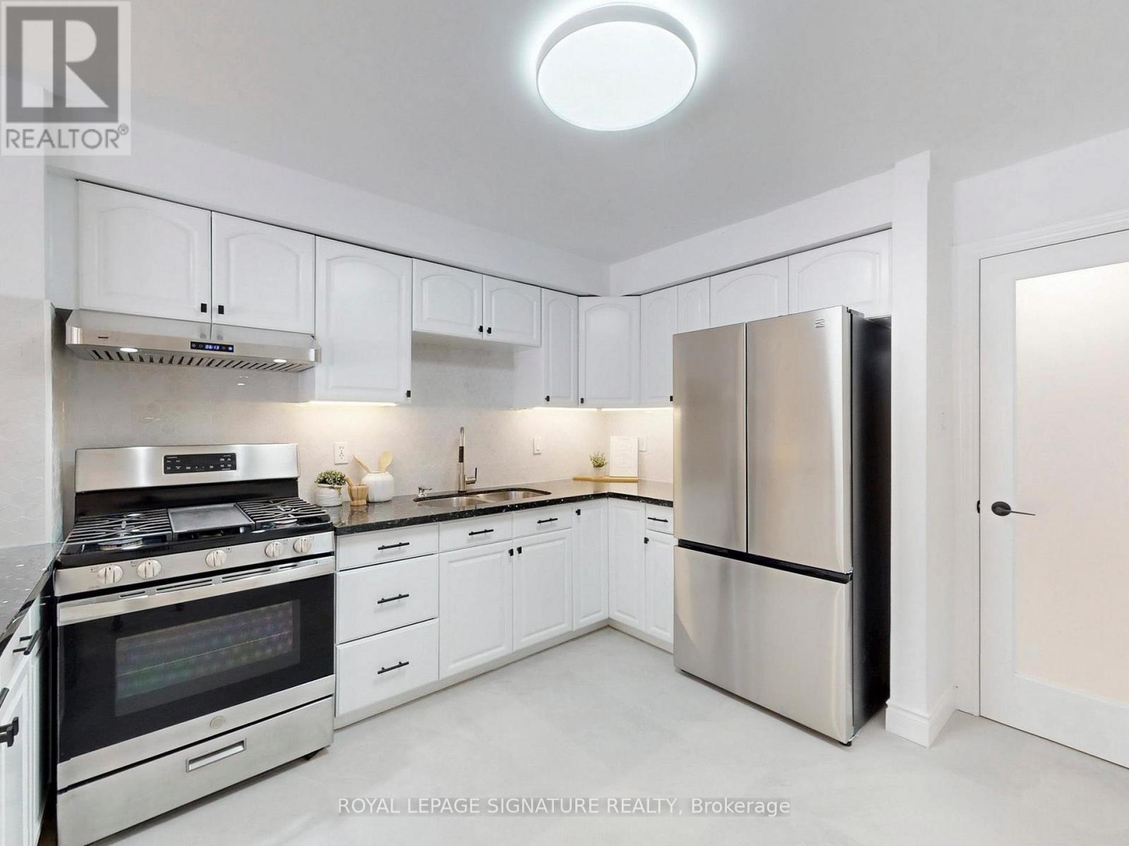 65 Fordcombe Crescent, Markham, Ontario  L3R 3E7 - Photo 12 - N12813518