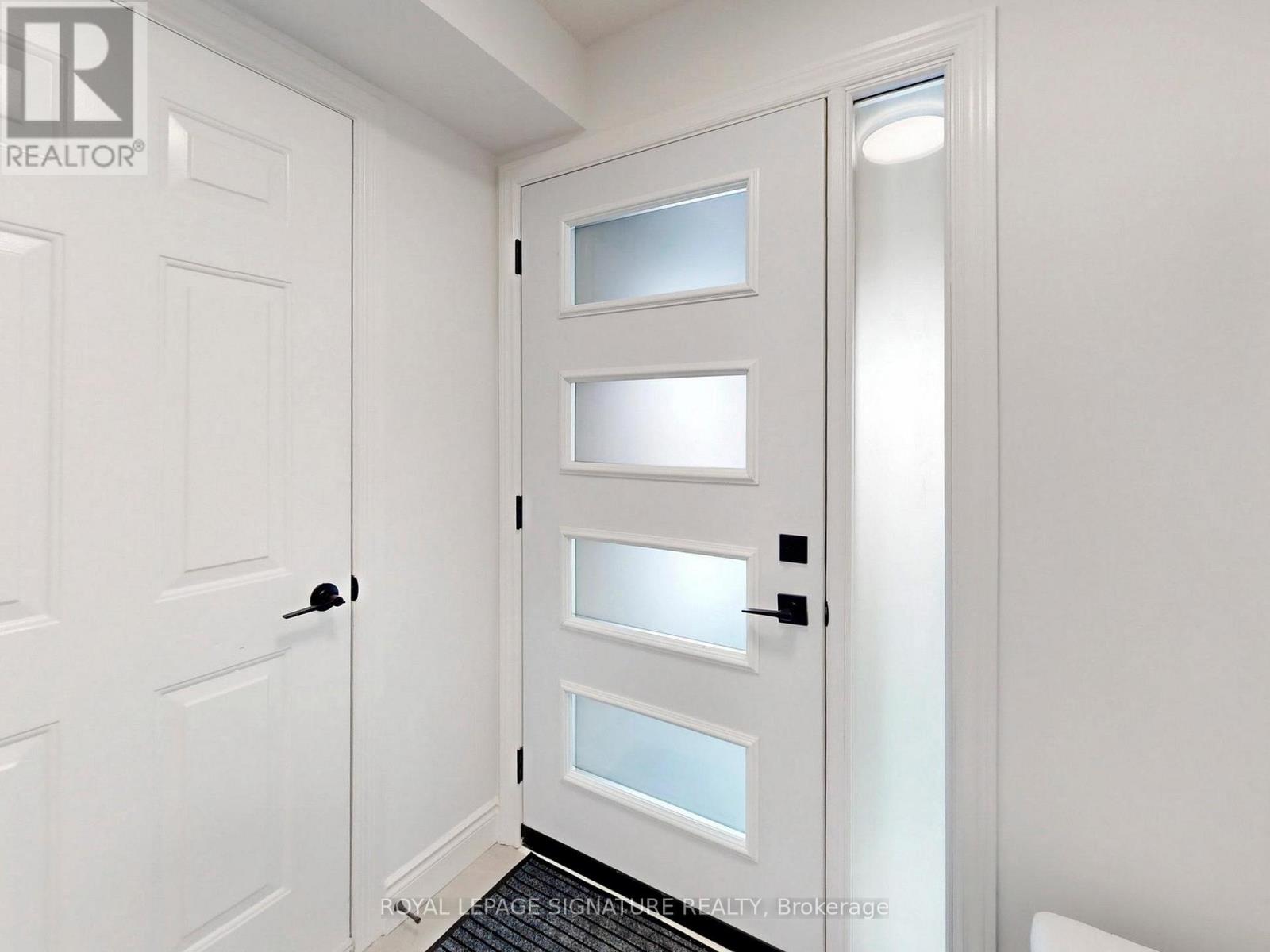 65 Fordcombe Crescent, Markham, Ontario  L3R 3E7 - Photo 3 - N12813518