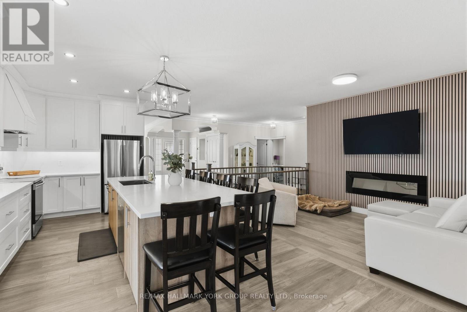 18 Todd Drive, Barrie (Bayshore), Ontario  L4N 9K6 - Photo 14 - S12813312