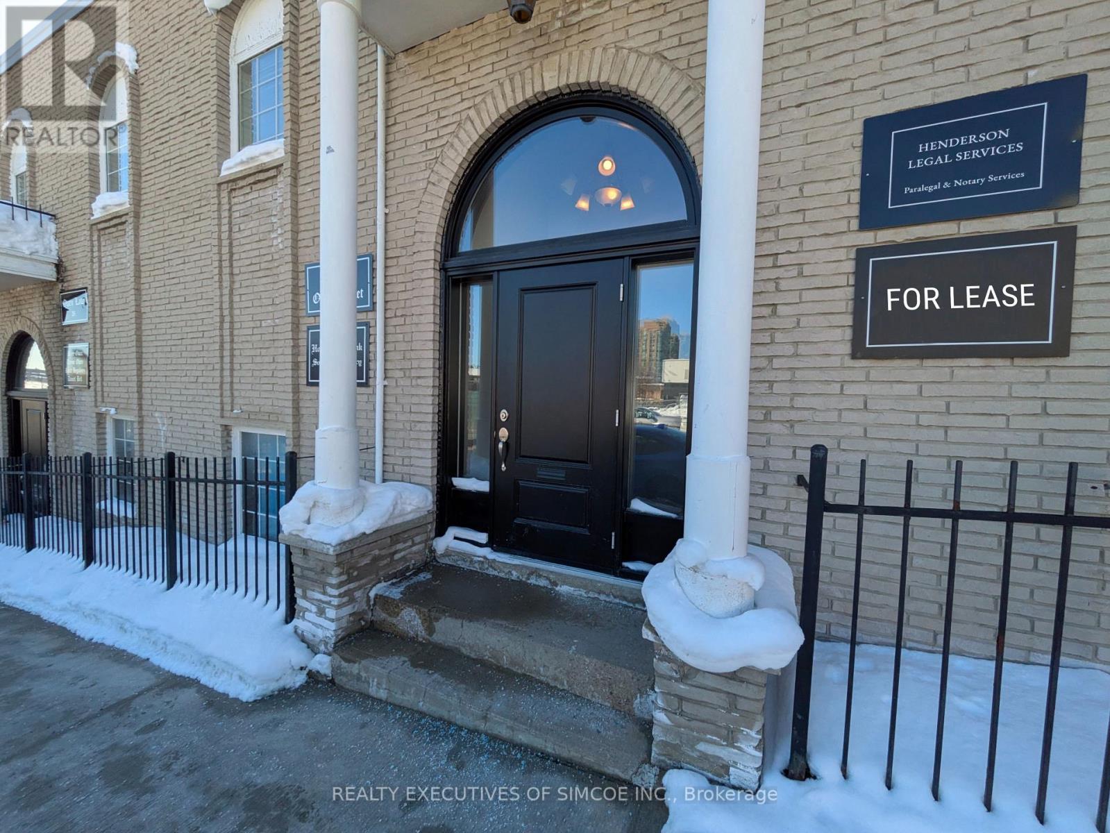 203 - 28 OWEN STREET, Barrie, Ontario