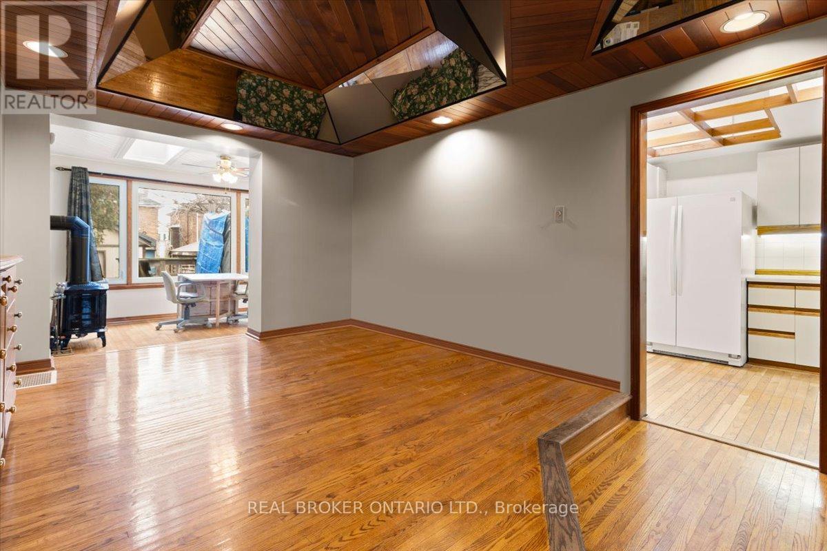 28 Glendale Avenue S, Hamilton, Ontario  L8M 3E8 - Photo 9 - X12811904