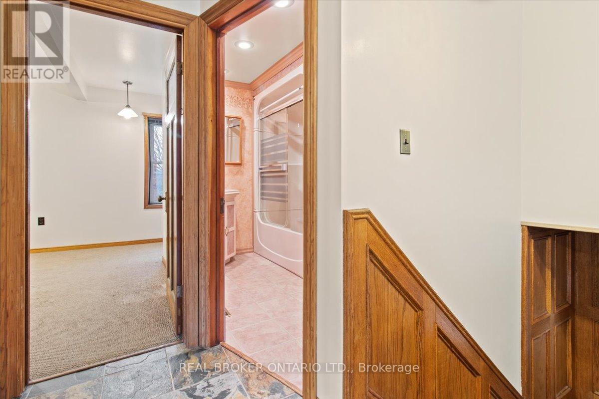 28 Glendale Avenue S, Hamilton, Ontario  L8M 3E8 - Photo 18 - X12811904