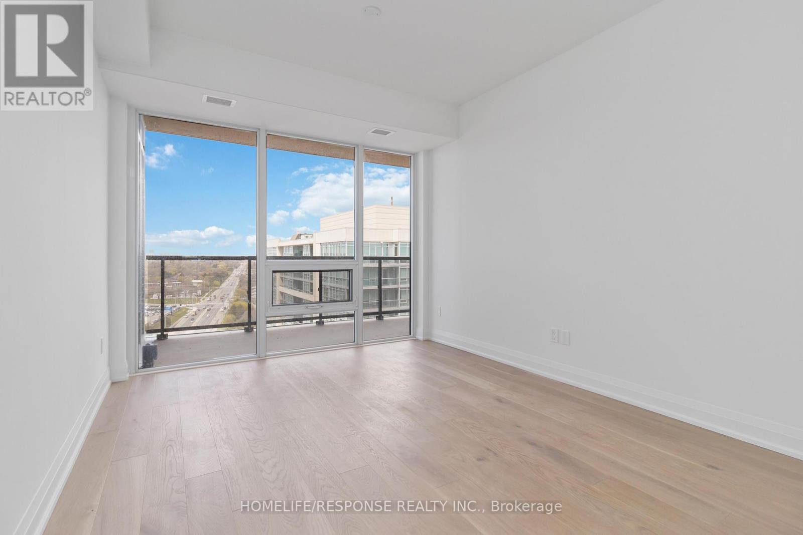 Ph1911 - 1035 Southdown Road, Mississauga, Ontario  L5J 0A3 - Photo 18 - W12813324