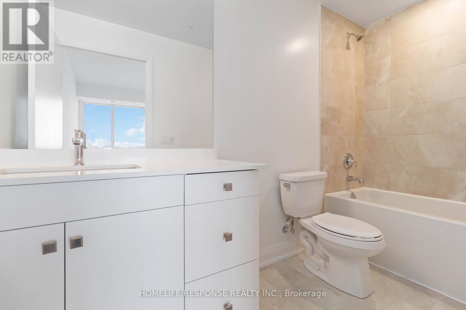 Ph1911 - 1035 Southdown Road, Mississauga, Ontario  L5J 0A3 - Photo 21 - W12813324