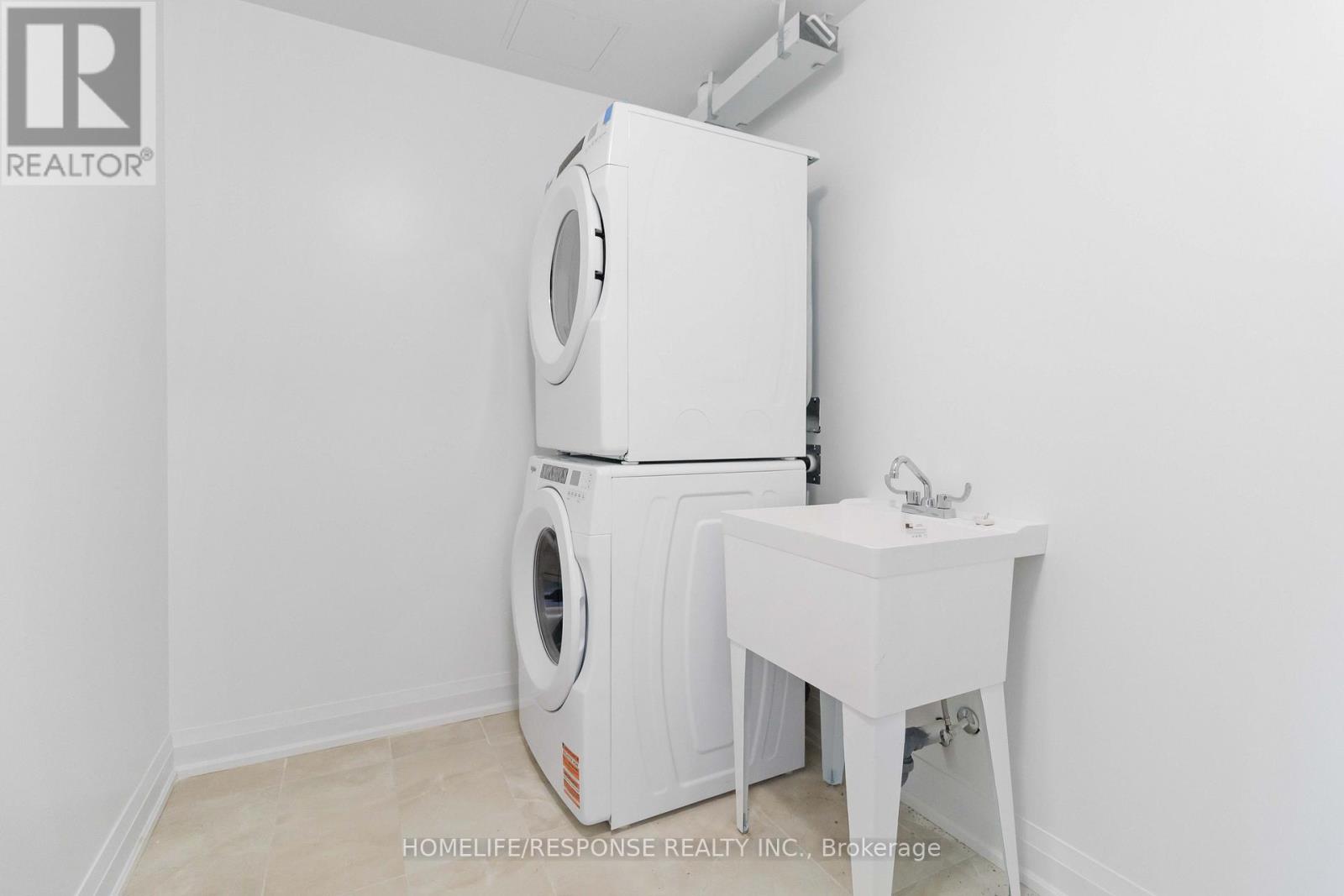 Ph1911 - 1035 Southdown Road, Mississauga, Ontario  L5J 0A3 - Photo 26 - W12813324