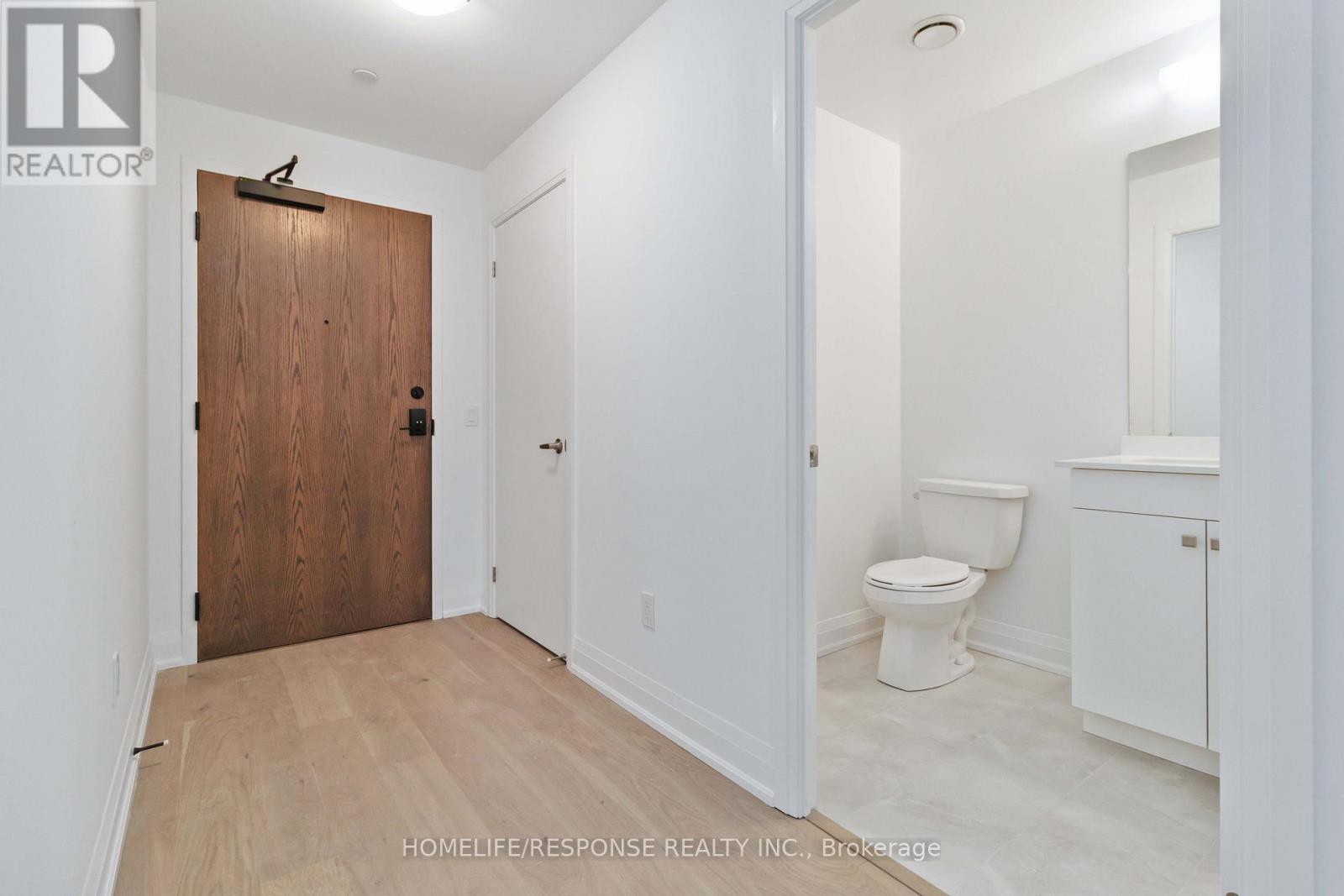 Ph1911 - 1035 Southdown Road, Mississauga, Ontario  L5J 0A3 - Photo 4 - W12813324