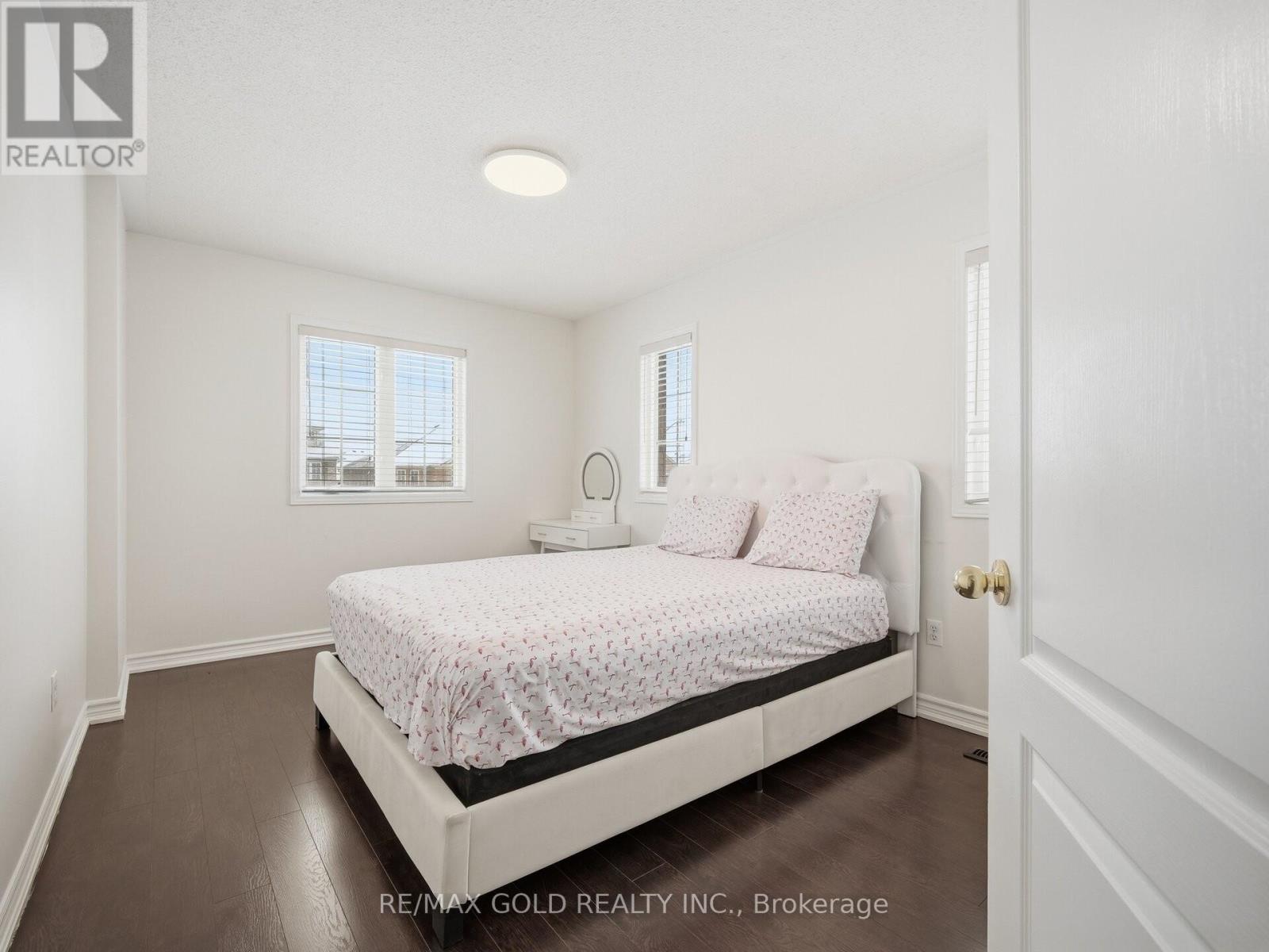 78 Passfield Trail, Brampton, Ontario  L6P 1V1 - Photo 18 - W12813352